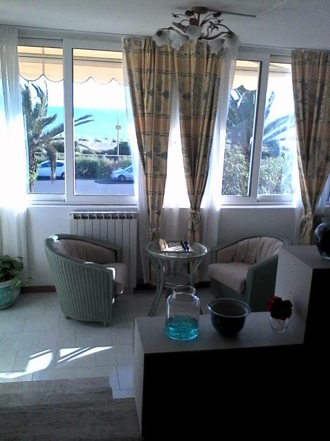 La Casa Del Mare Apartman Carrara Kültér fotó